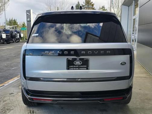 2023 Land Rover Range Rover P530 SE