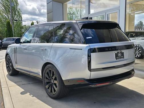 2023 Land Rover Range Rover P530 SE