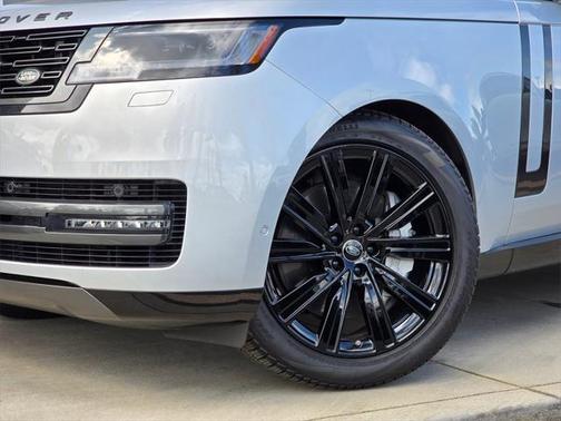 2023 Land Rover Range Rover P530 SE