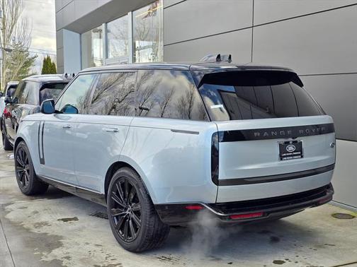2023 Land Rover Range Rover P530 SE