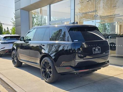 2025 Land Rover Range Rover P530 SE