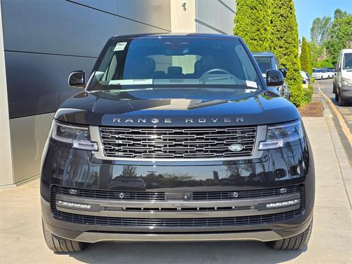 2025 Land Rover Range Rover P530 SE
