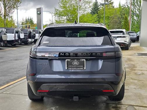 2026 Land Rover Range Rover Velar P250 SE R-Dynamic