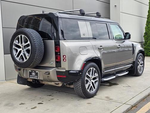 2023 Land Rover Defender 110 X-Dynamic SE