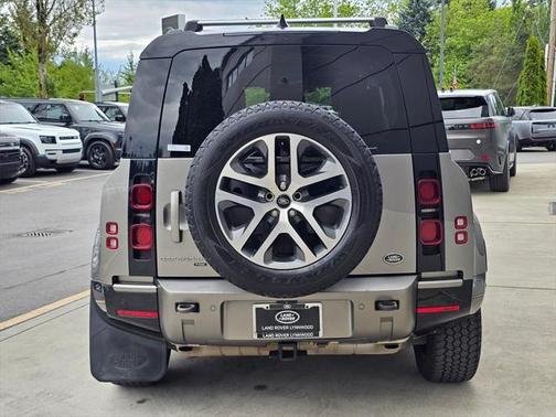 2023 Land Rover Defender 110 X-Dynamic SE