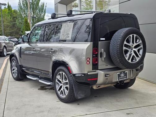 2023 Land Rover Defender 110 X-Dynamic SE