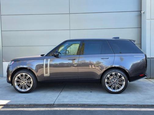 2025 Land Rover Range Rover P530 SE