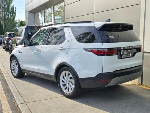 2024 Land Rover Discovery P300 S