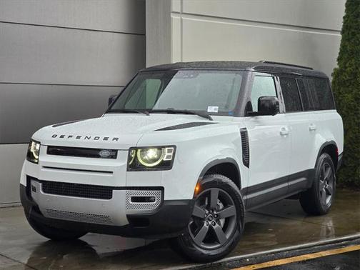 2025 Land Rover Defender 130 P400 S