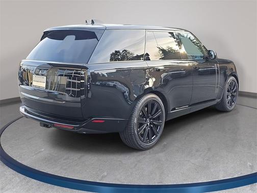 2025 Land Rover Range Rover P530 SE