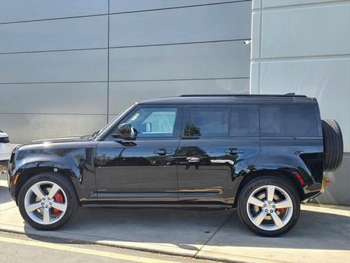 2025 Land Rover Defender 110 P400 X