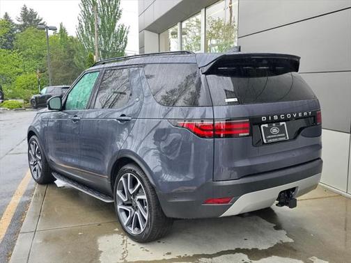 2025 Land Rover Discovery P300 S