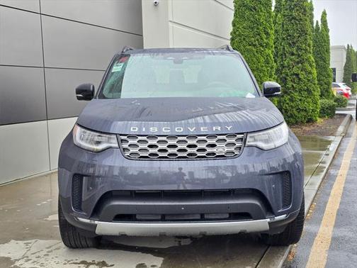2025 Land Rover Discovery P300 S