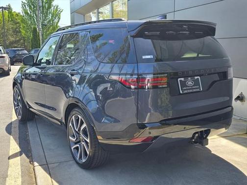 2025 Land Rover Discovery P300 Dynamic SE