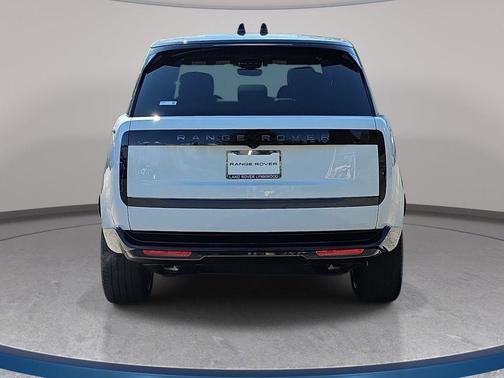 Fuji White 2026 Land Rover Range Rover P400 SE