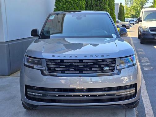 2025 Land Rover Range Rover P400 SE