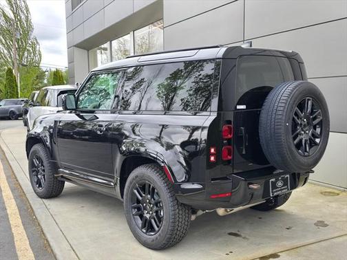 2022 Land Rover Defender 90 X-Dynamic S