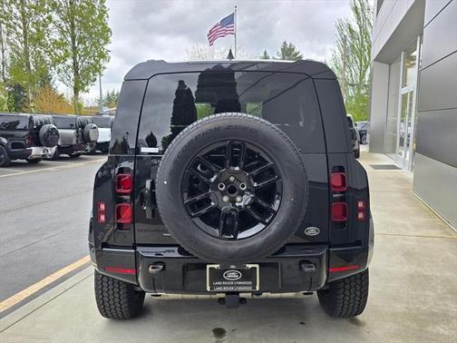2022 Land Rover Defender 90 X-Dynamic S