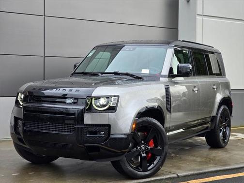 2025 Land Rover Defender 110 P400 X