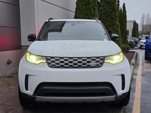 2025 Land Rover Discovery P300 S