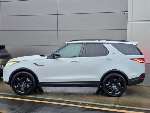 2025 Land Rover Discovery P300 S