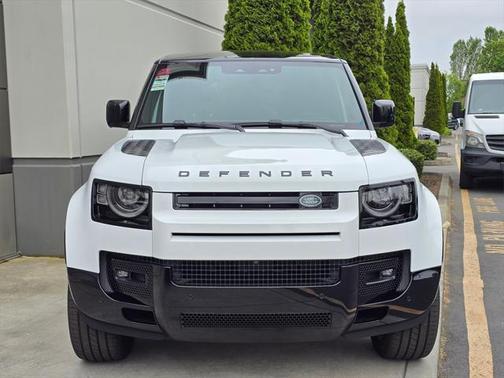 2025 Land Rover Defender 110 P500 X-Dynamic SE