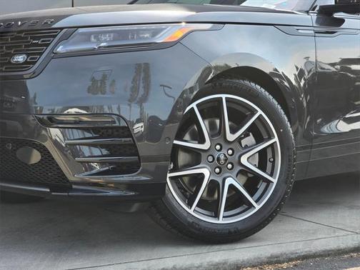 2026 Land Rover Range Rover Velar P250 SE R-Dynamic