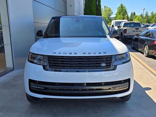 2025 Land Rover Range Rover P530 SE