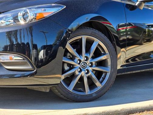 2018 Mazda Mazda3 Touring