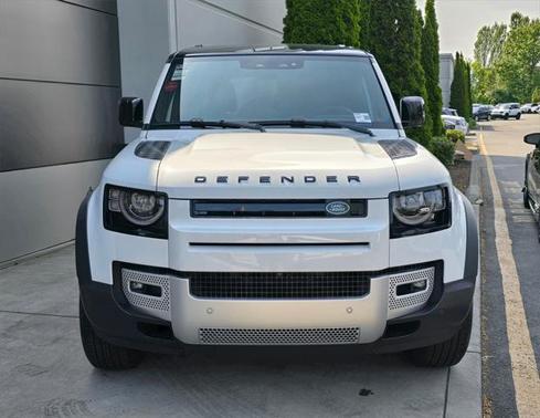 2025 Land Rover Defender 130 P400 S