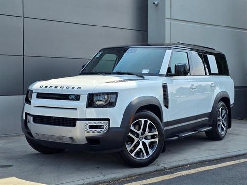 2025 Land Rover Defender 130 P400 S