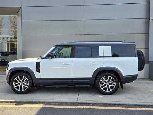 2025 Land Rover Defender 130 P400 S