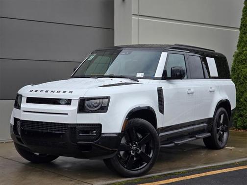 2025 Land Rover Defender 130 P400 X-Dynamic SE