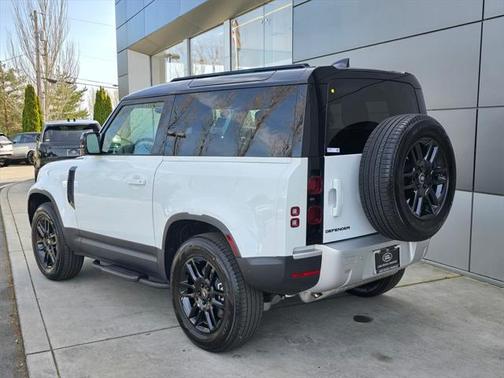 2025 Land Rover Defender 90 P300 S