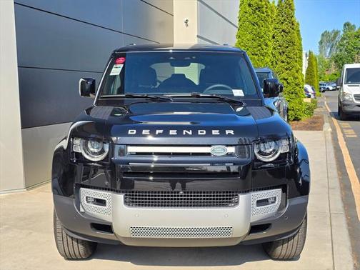 2025 Land Rover Defender 110 P300