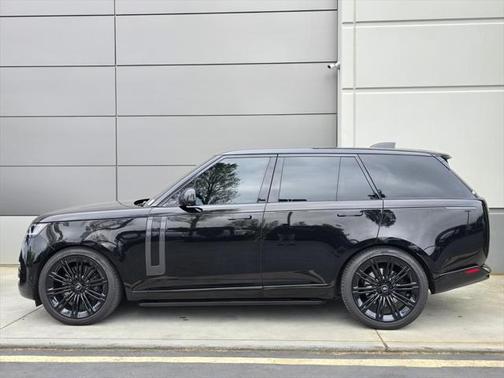 2023 Land Rover Range Rover P530 SE