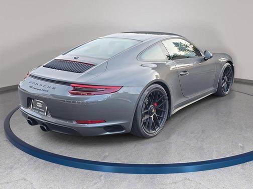 2019 Porsche 911 Carrera GTS