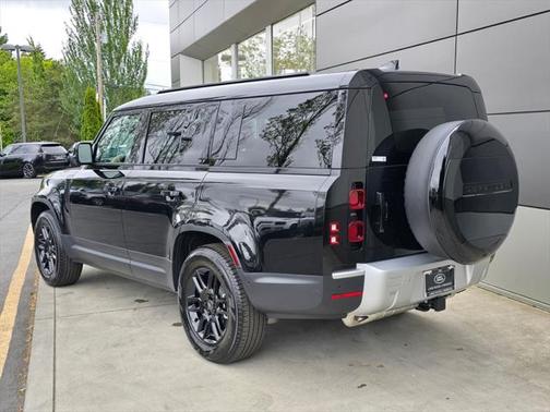2025 Land Rover Defender 130 P400 S