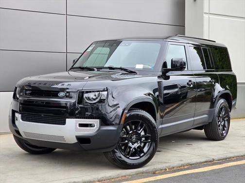 2025 Land Rover Defender 130 P400 S