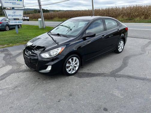 2012 Hyundai Accent SE