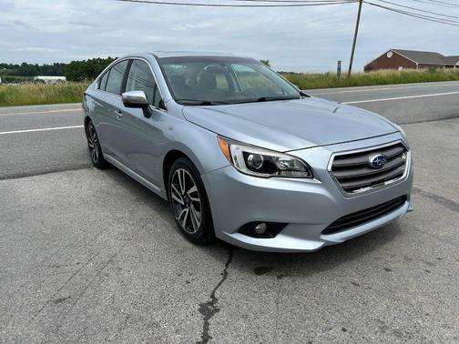 Ice Silver Metallic 2017 Subaru Legacy Sport
