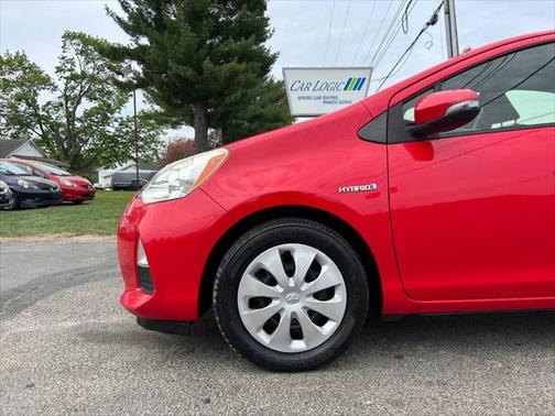 2013 Toyota Prius c Three
