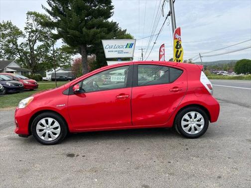 2013 Toyota Prius c Three