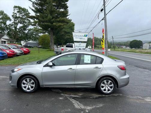 2013 Mazda Mazda3 i SV