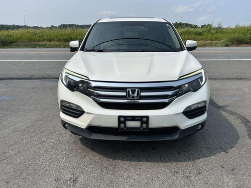 White 2016 Honda Pilot EX-L