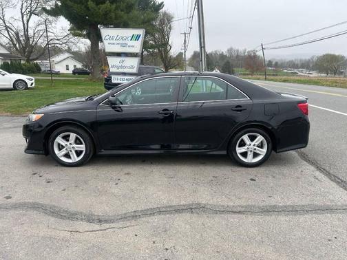 Attitude Black Metallic 2014 Toyota Camry SE