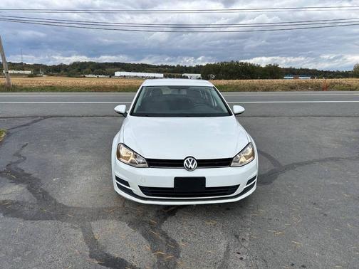 2016 Volkswagen Golf TSI S 4-Door