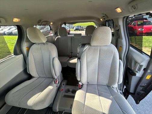 2014 Toyota Sienna LE