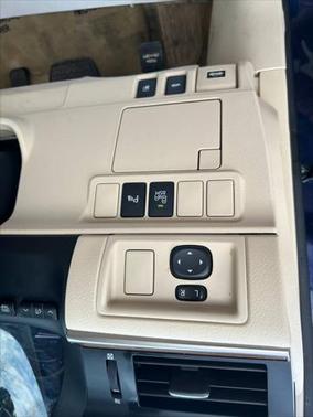 2014 Lexus ES 300h Base