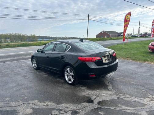 2013 Acura ILX 2.0L w/Premium Package